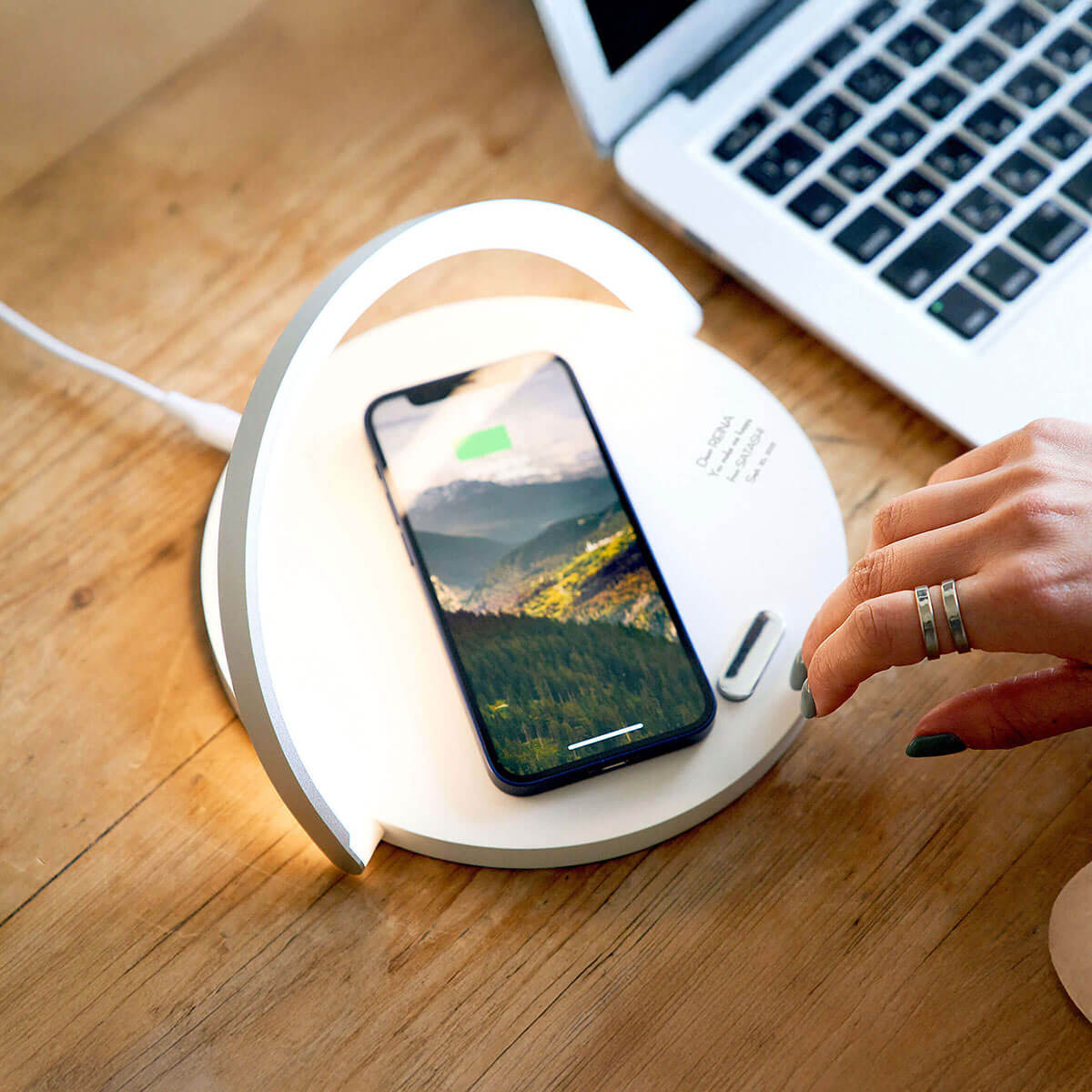 バッテリーチャージャーの名入れギフト