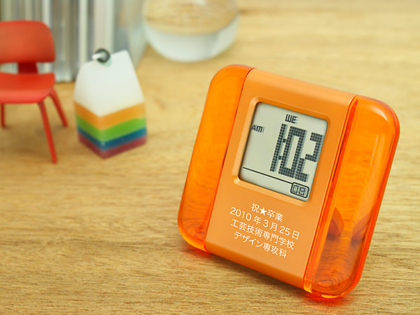 カラーアクリル LCD クロック オレンジ 2