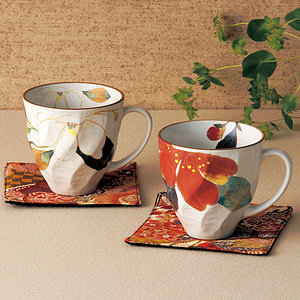 花かいろう ペアマグカップ ちりめん木箱入 名入れ可能
