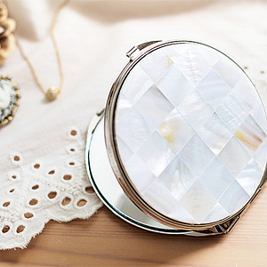 ベラージュコンパクトミラー 2